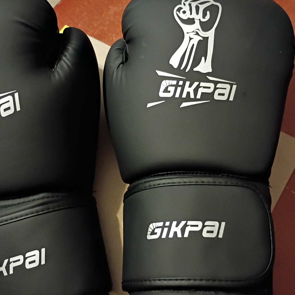 GIKPAI Black Boxing Gloves - Picture 2 of 5